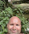 Dating Man France to Mary sur marne : Ara, 52 years